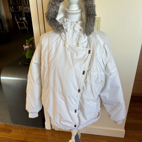 White Obermeyer Down ski jacket and white Obermeyer ski pants - Picture 1 of 7